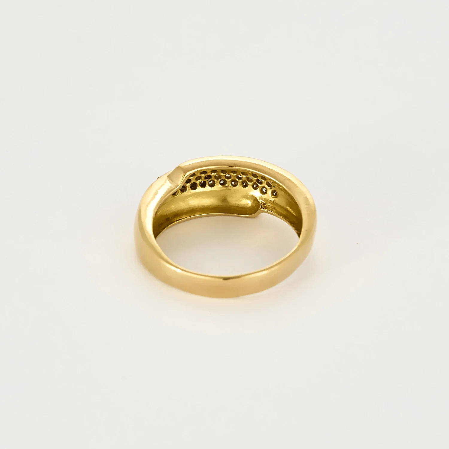 Yellow gold and diamond bangle ring  - Image 6