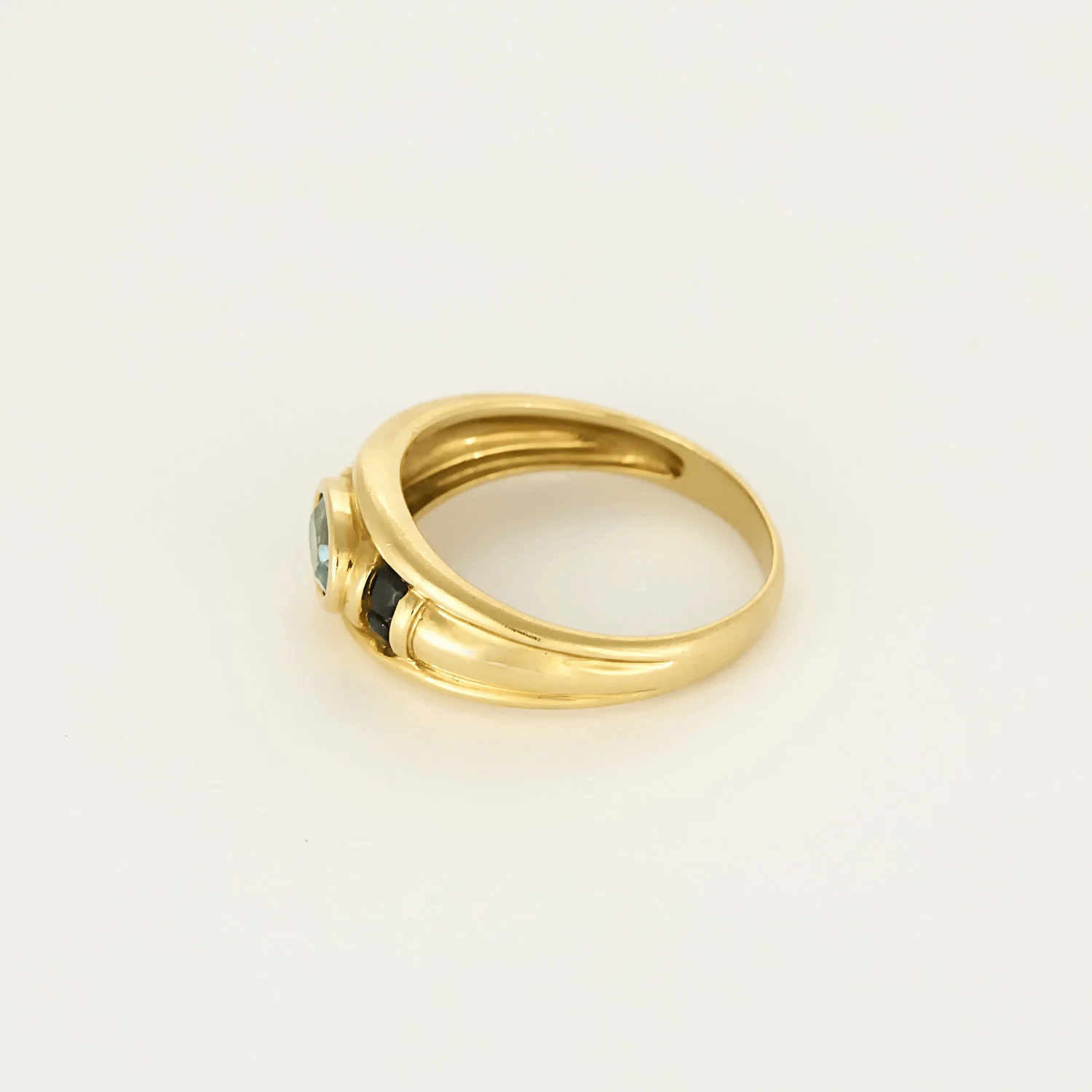 Yellow gold band ring, topaz and sapphires - Image 4