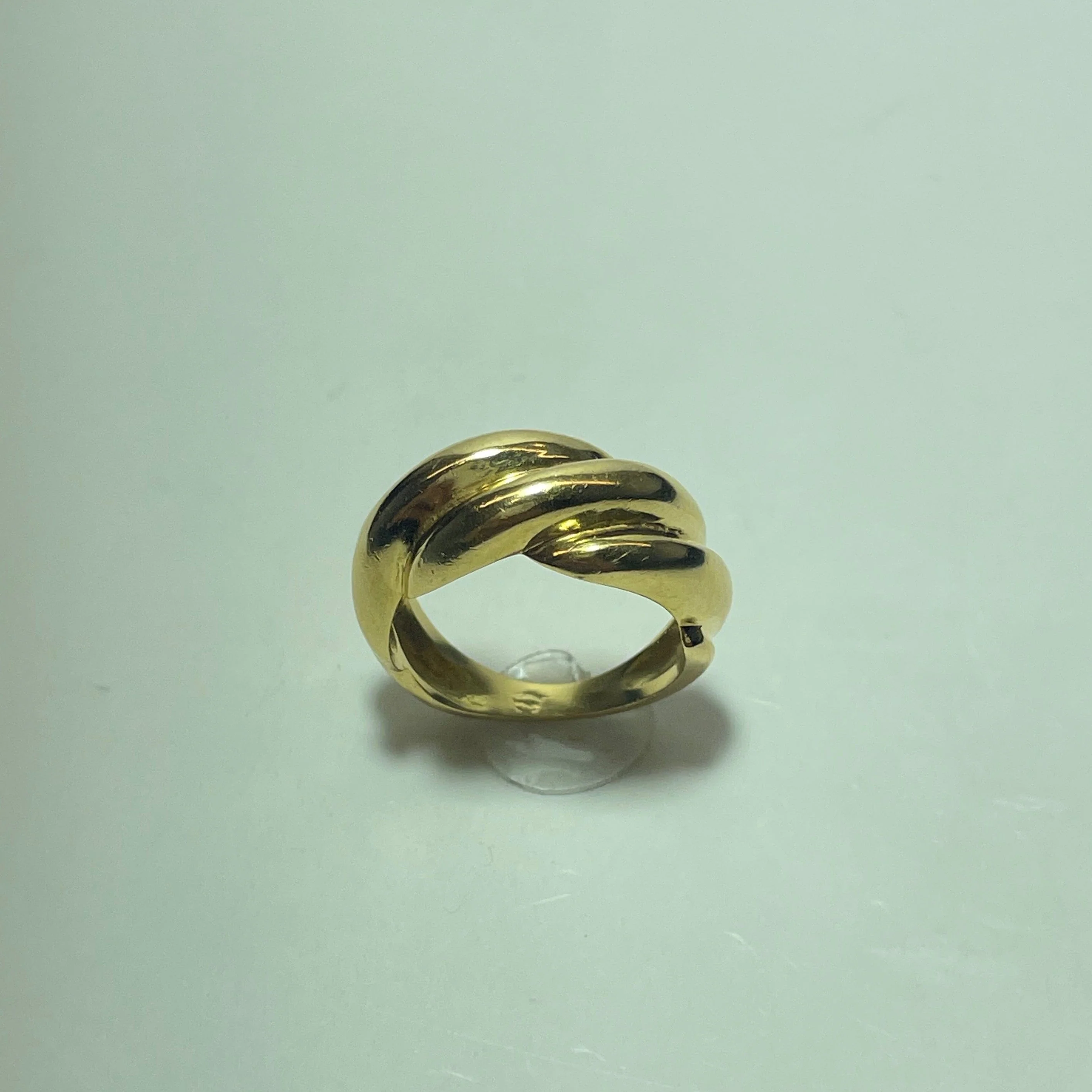 Wide interlaced ring in 18-carat yellow gold  - Image 3