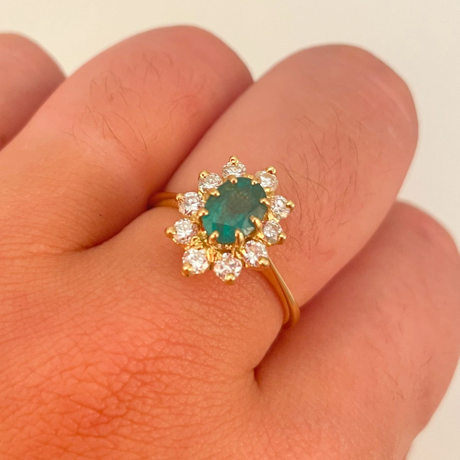 Ring Daisy Emerald Diamonds - Image 3