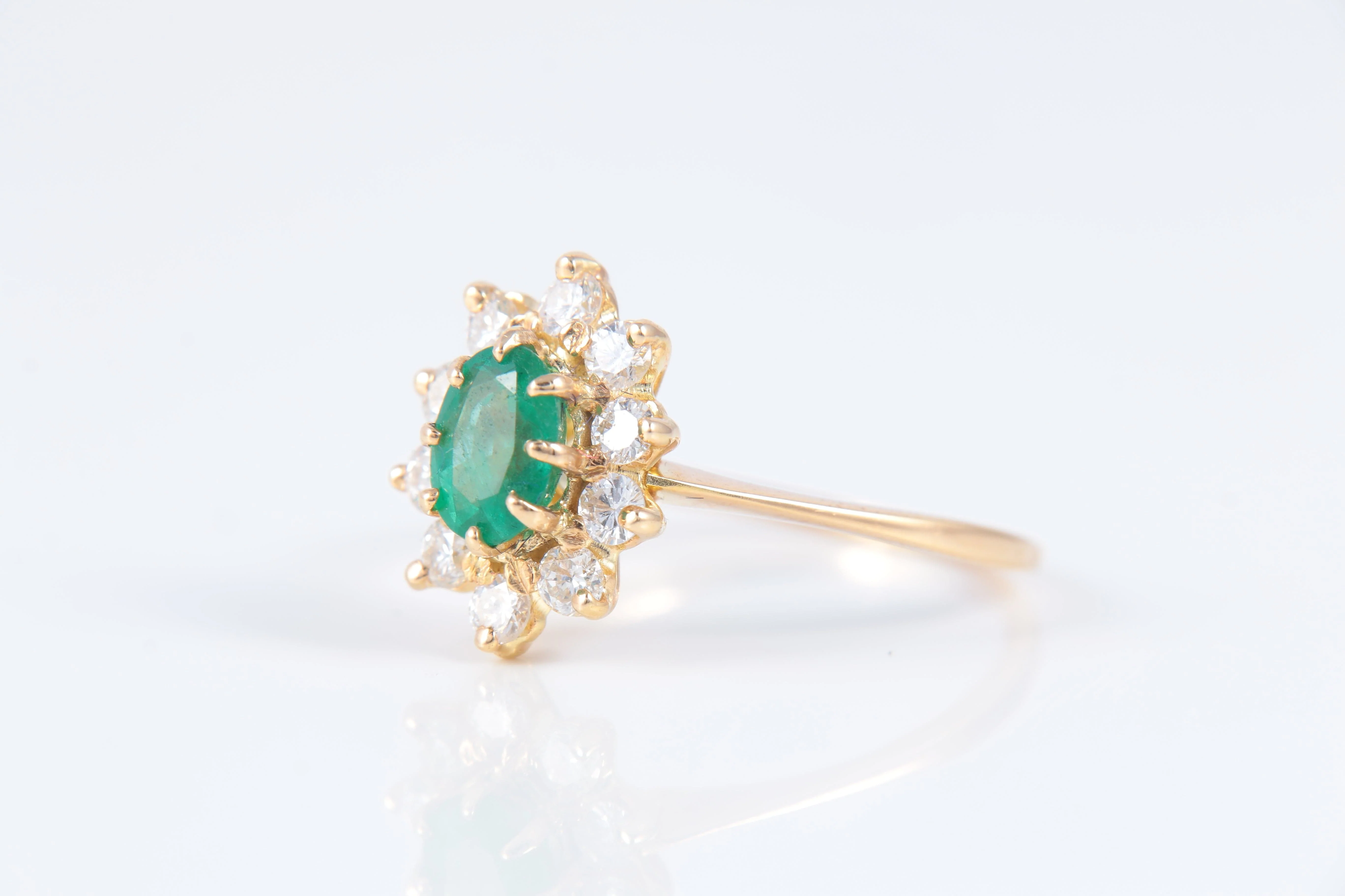 Ring Daisy Emerald Diamonds - Image 4