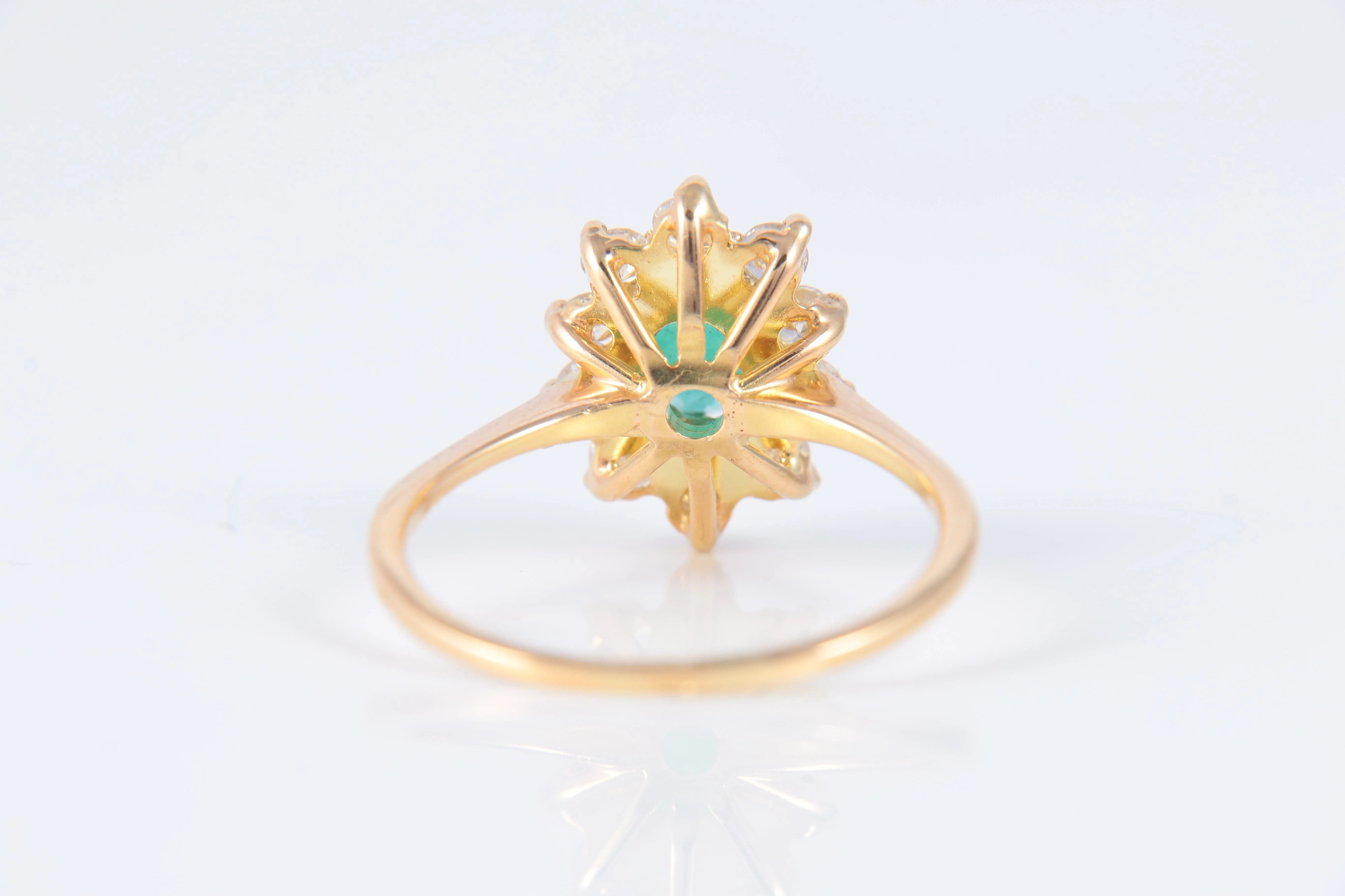 Ring Daisy Emerald Diamonds - Image 6