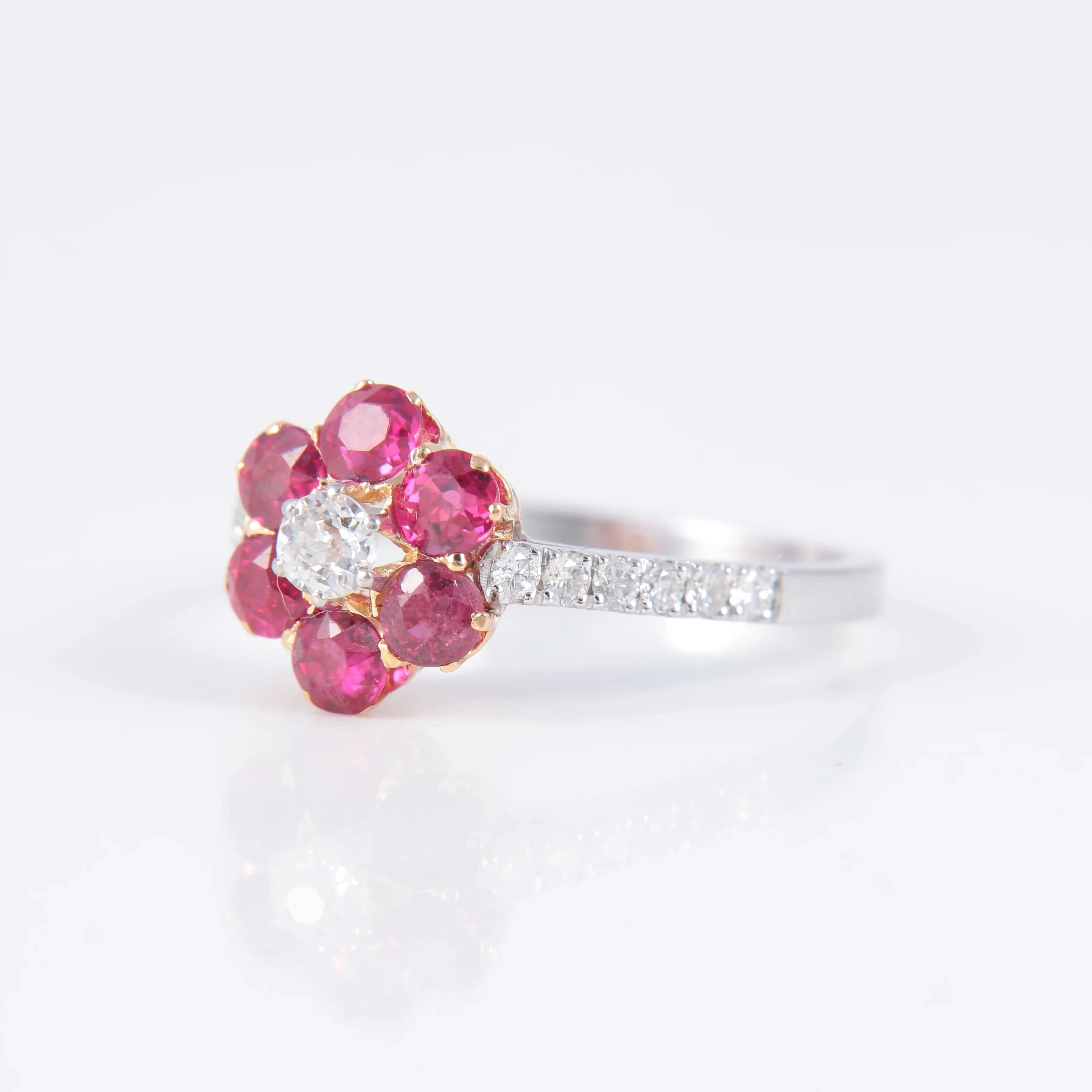 Ring Daisy Ruby Diamonds - Image 6