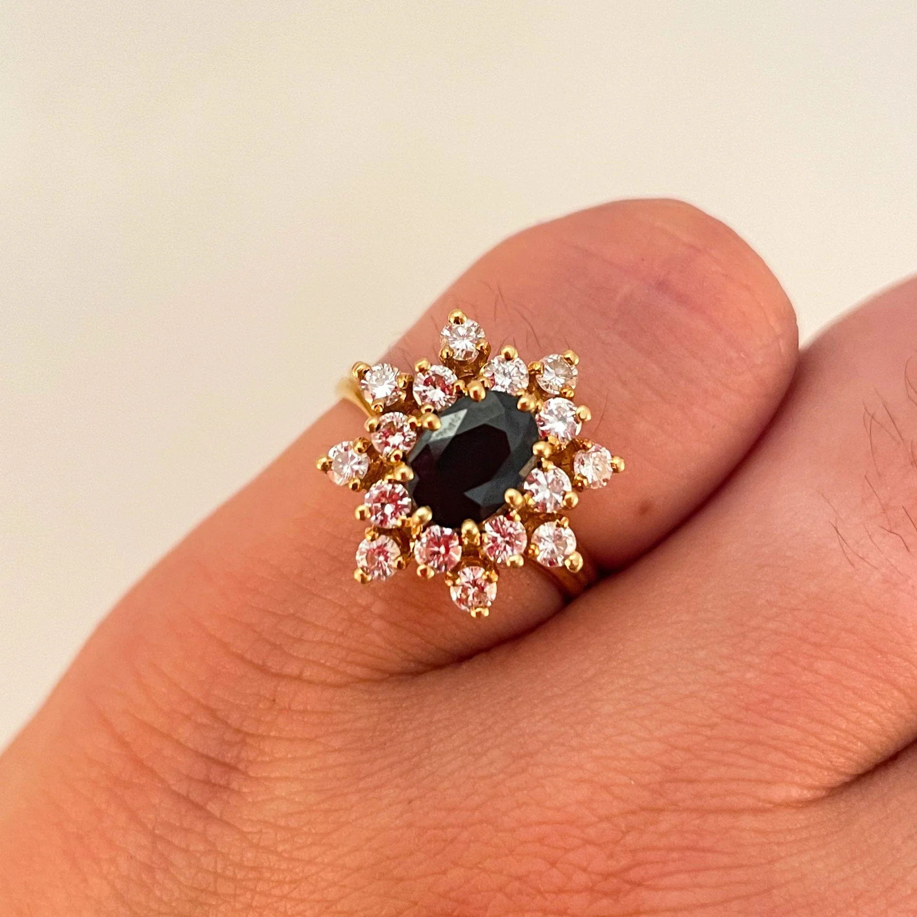 Ring Daisy Sapphire Diamonds - Image 3