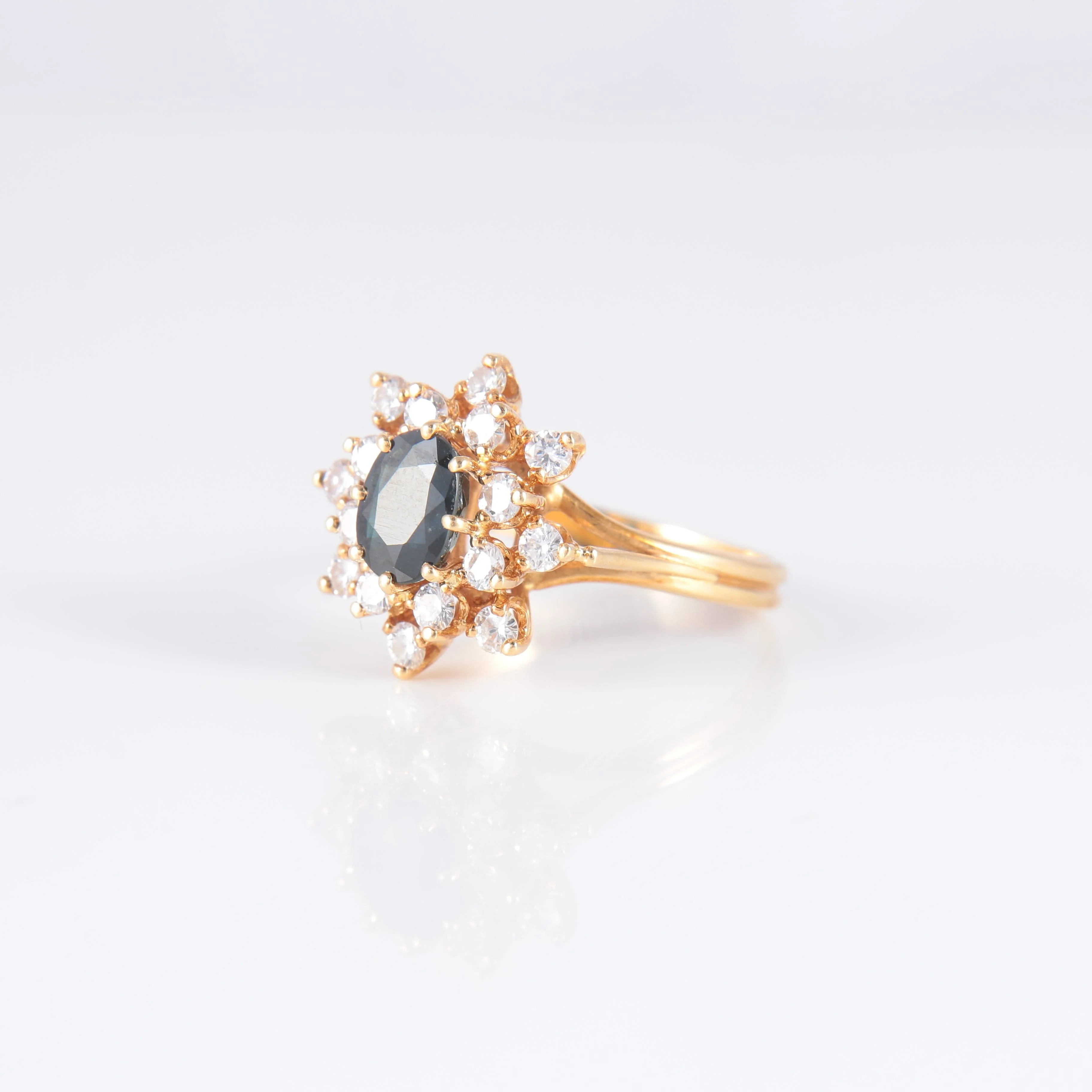 Ring Daisy Sapphire Diamonds - Image 8