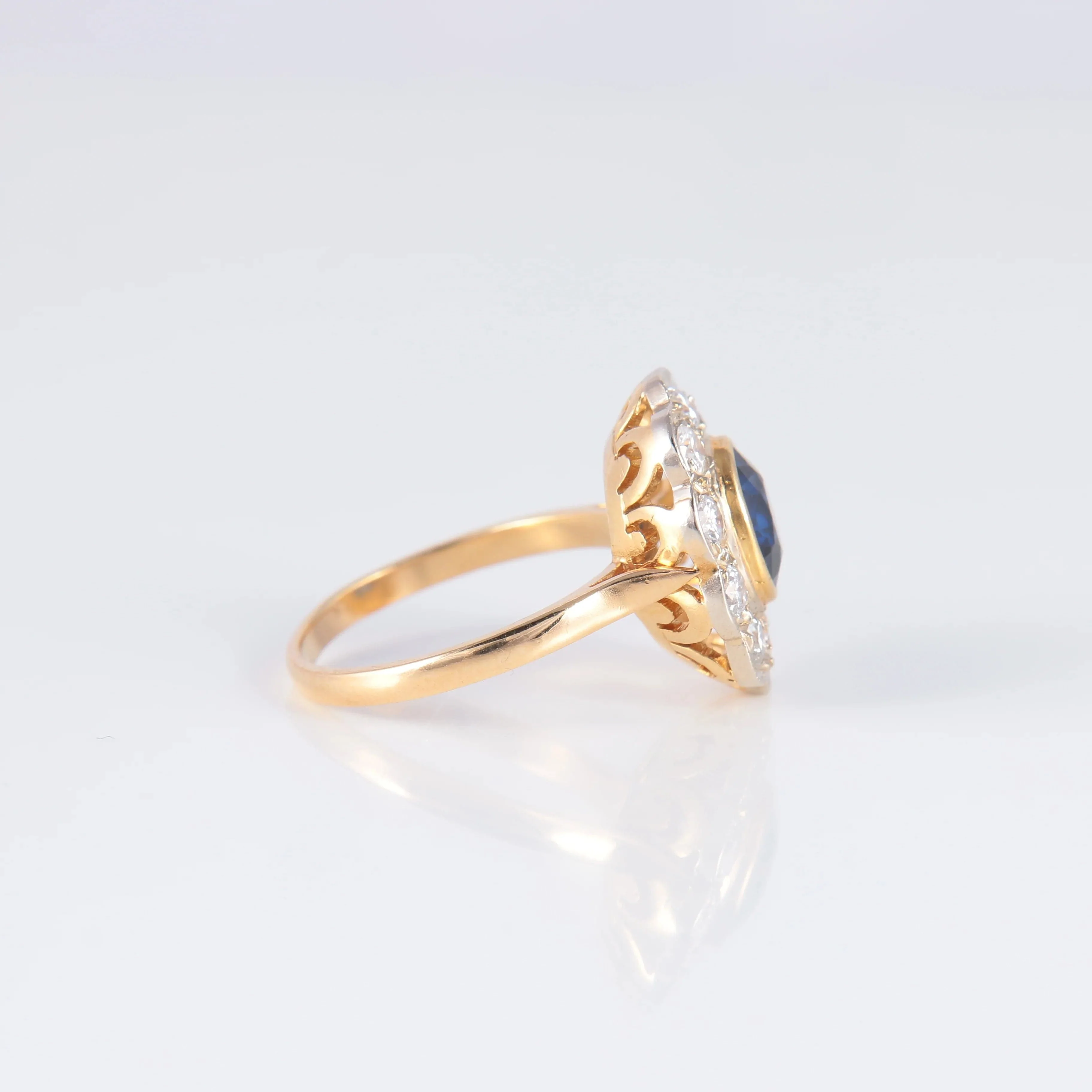 Ring Daisy Sapphire Diamonds - Image 3