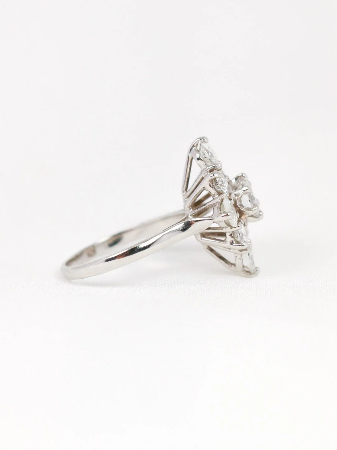 Marquise gold diamond ring - Image 6