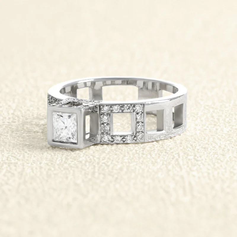 White gold and diamond ring - Image 4