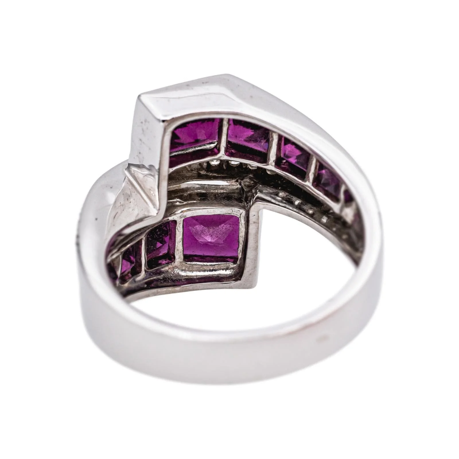 White gold ring Garnet, Diamond  - Image 5