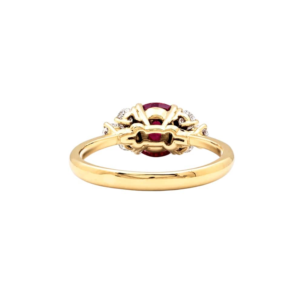 Yellow gold ring, ruby and diamonds.  - Image 4