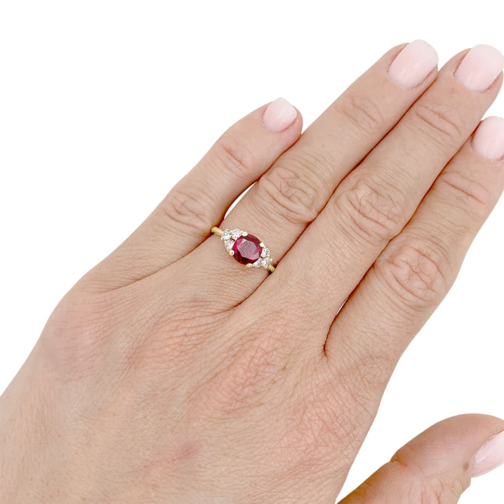 Yellow gold ring, ruby and diamonds.  - Image 5