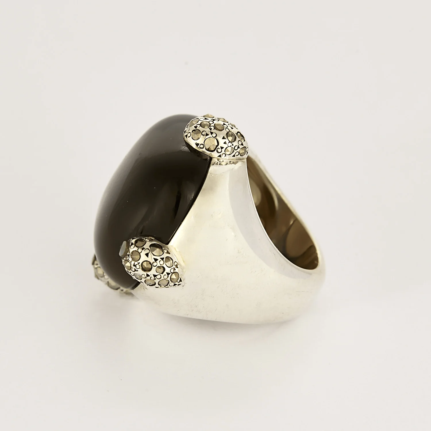 Pomellato - collection "Pomellato 67 - Large ring in silver, smoky quartz and marcasites - Image 4