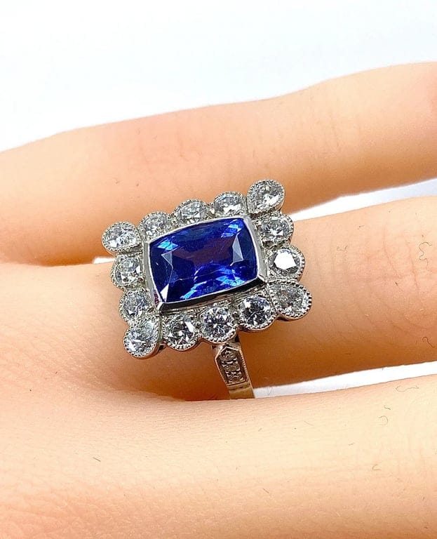 Exceptional Ceylon Sapphire Ring - Image 2