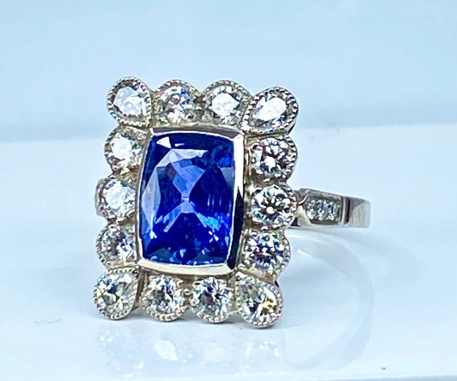 Exceptional Ceylon Sapphire Ring - Image 3
