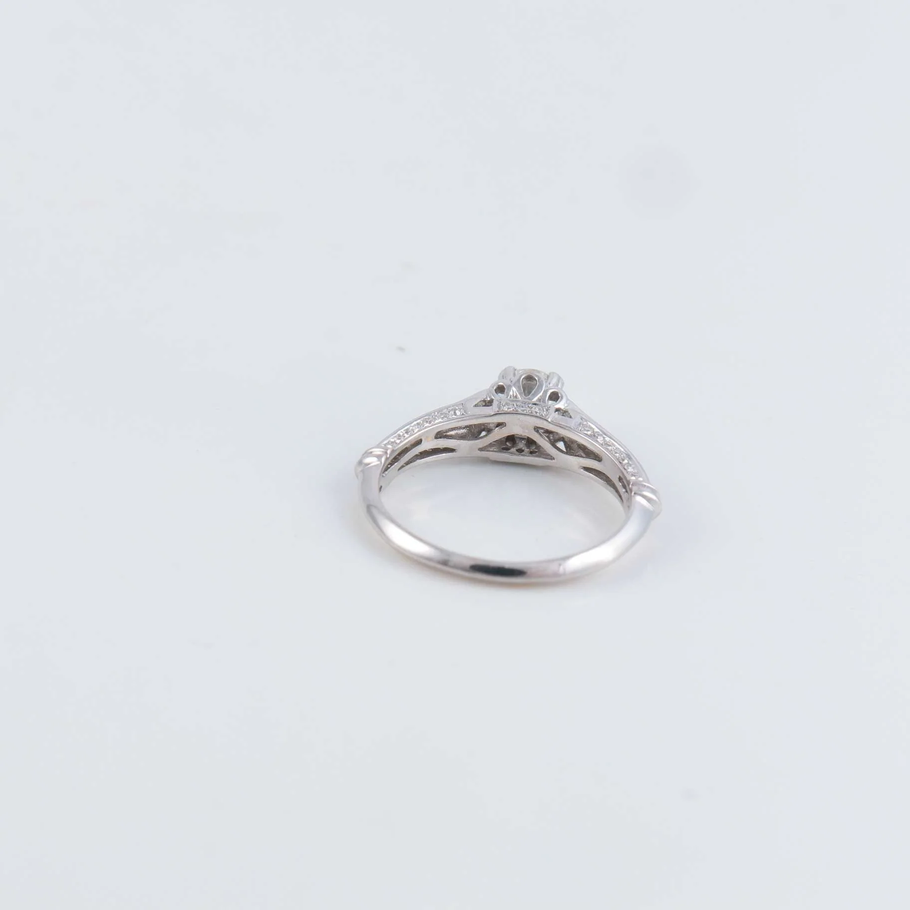 Openwork Solitaire Ring - Image 4