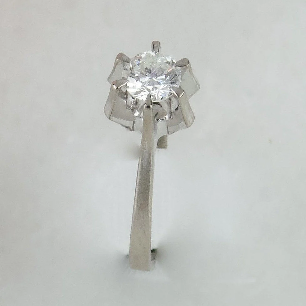 Ring Solitaire - 0.52 ct brilliant cut in 18-carat white gold  - Image 8