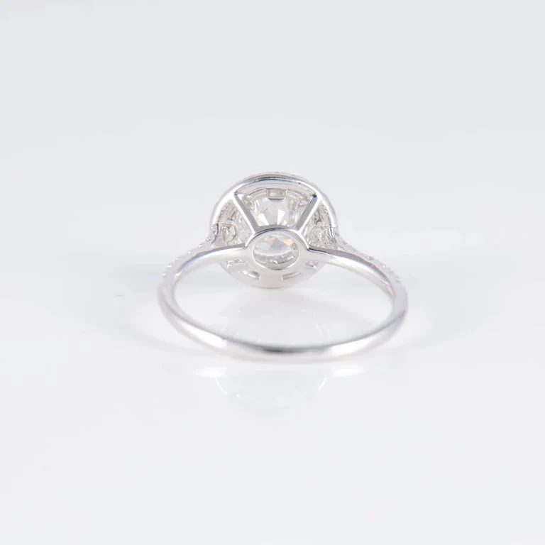 0.74ct Diamond Solitaire Ring - Image 6