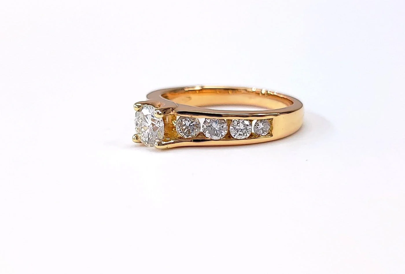 Ring Solitaire - Diamond in 18K yellow gold  - Image 3