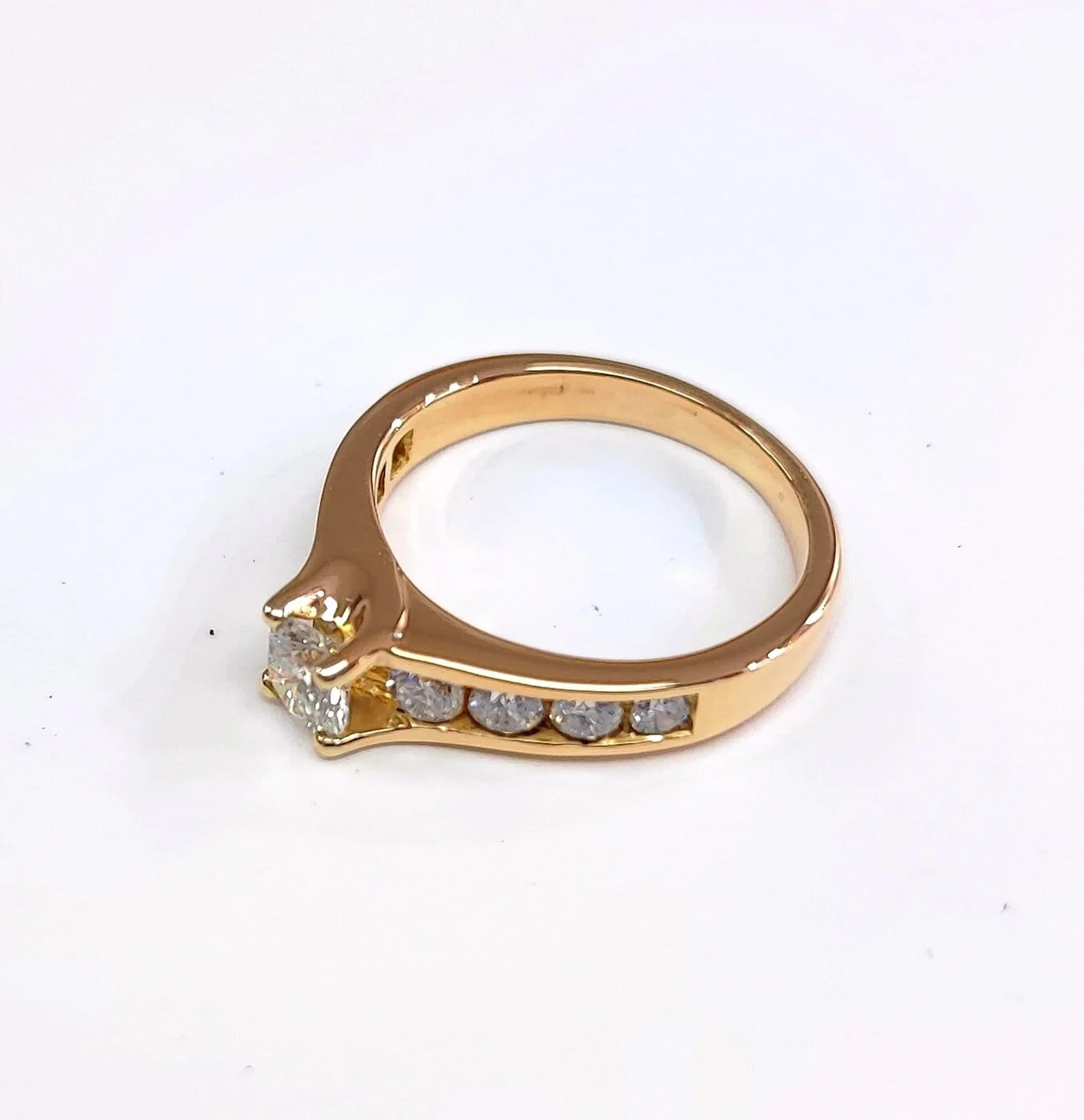 Ring Solitaire - Diamond in 18K yellow gold  - Image 4
