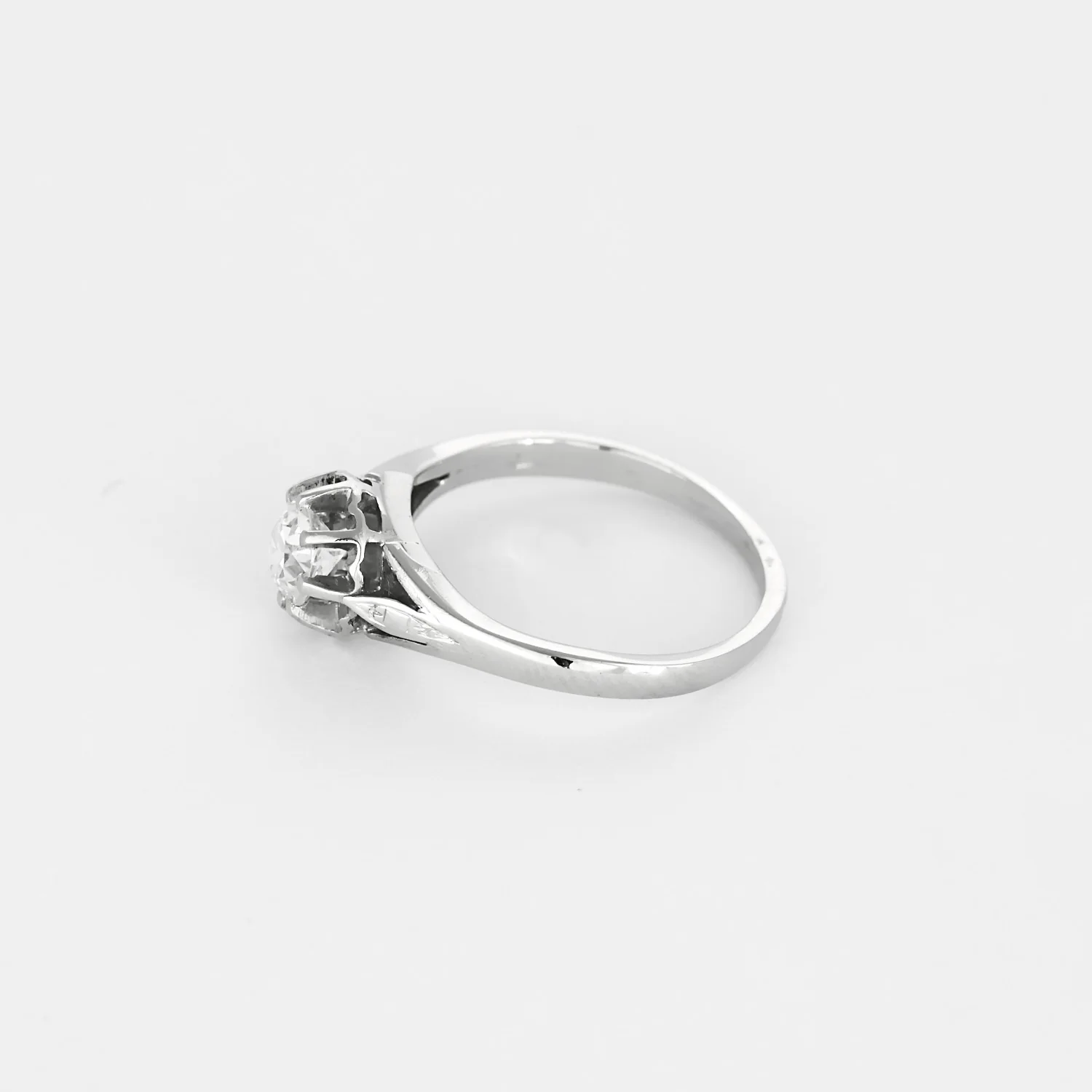 Ring Solitaire in white gold and diamond  - Image 4