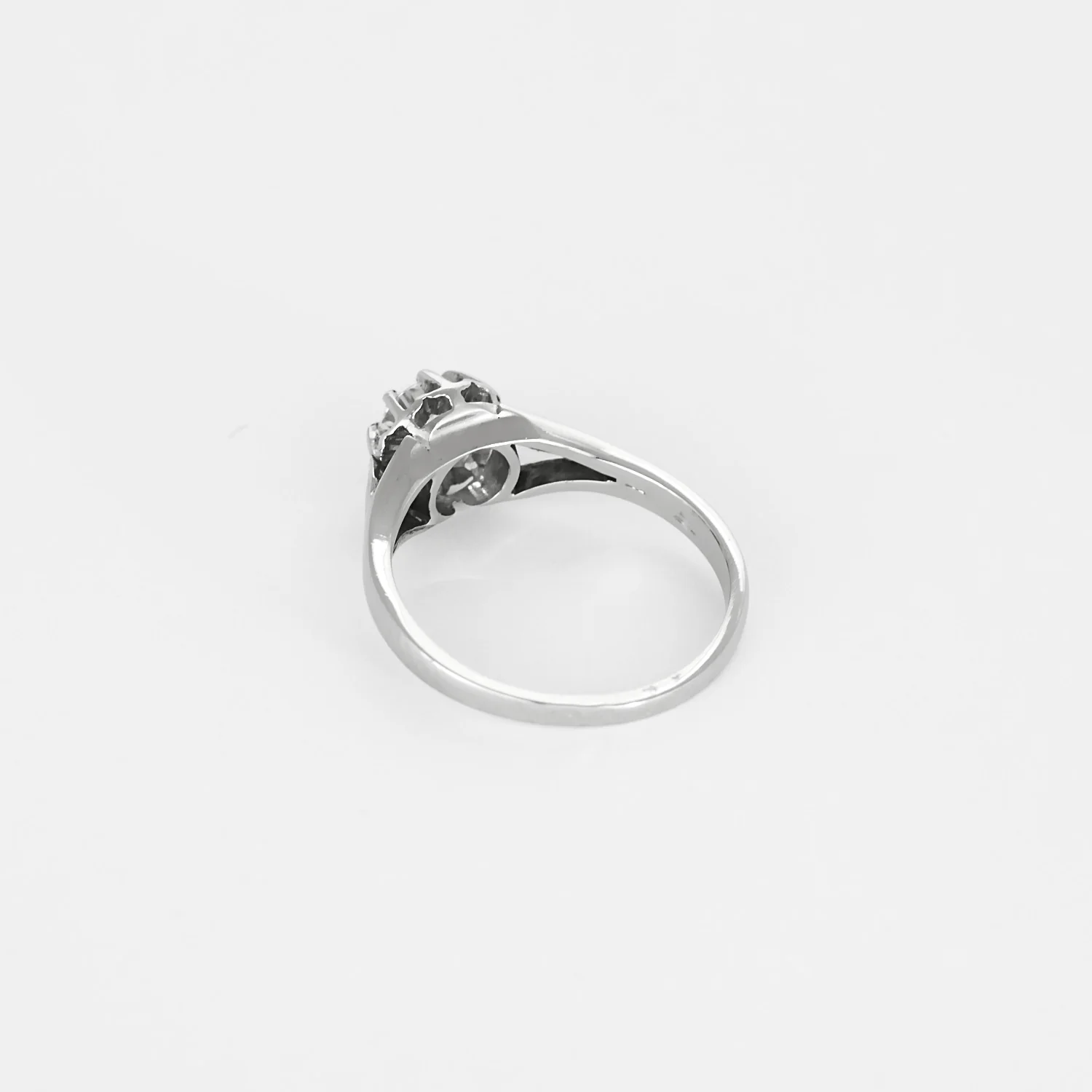 Ring Solitaire in white gold and diamond  - Image 5