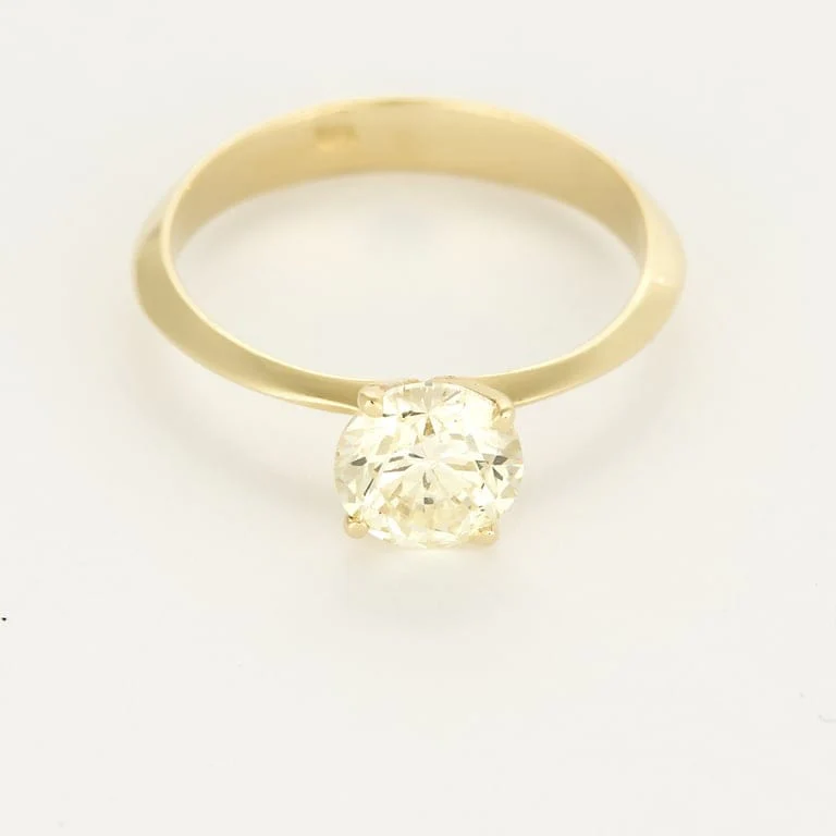 Ring Solitaire in yellow gold and diamond 