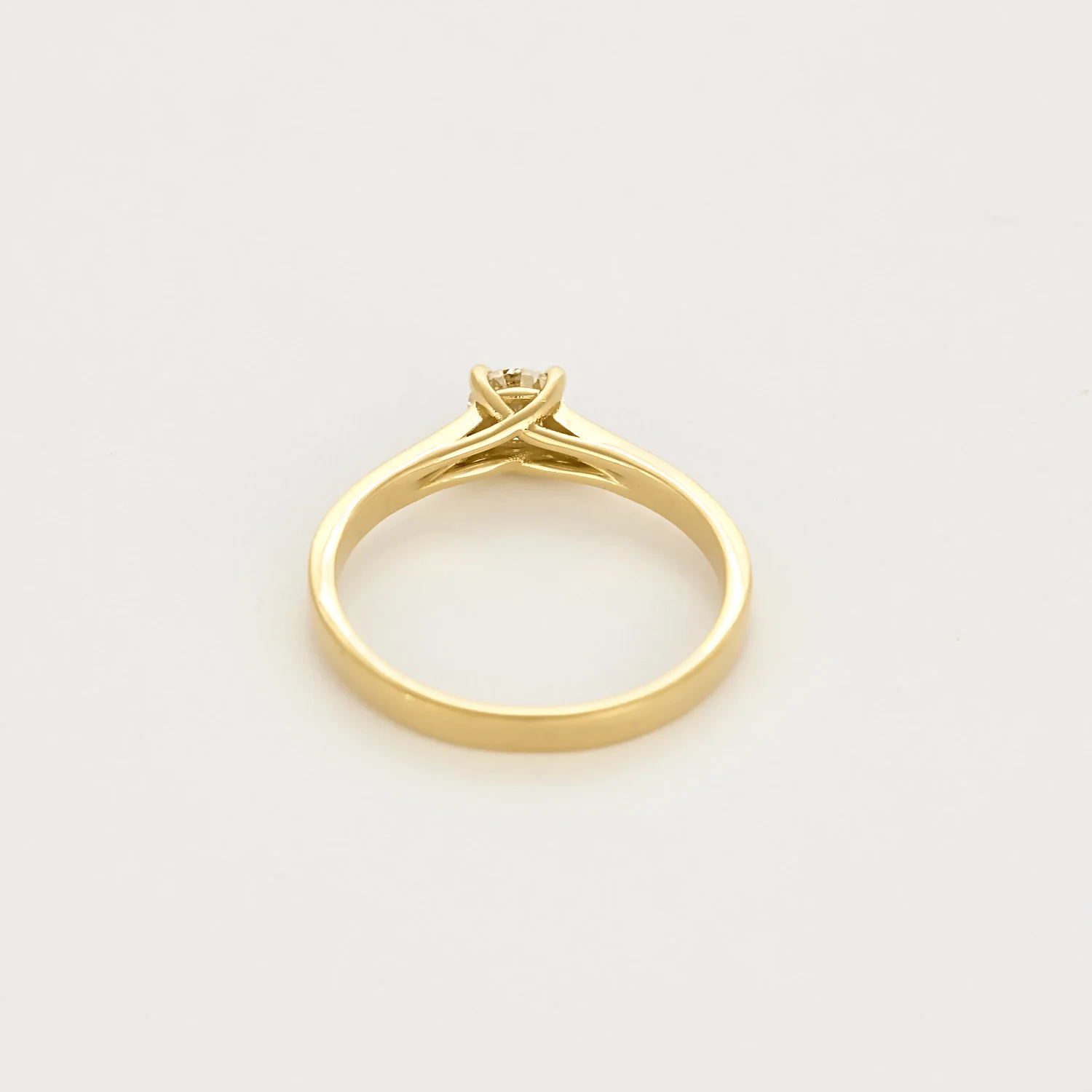 Solitaire ring in yellow gold and diamonds  - Image 6