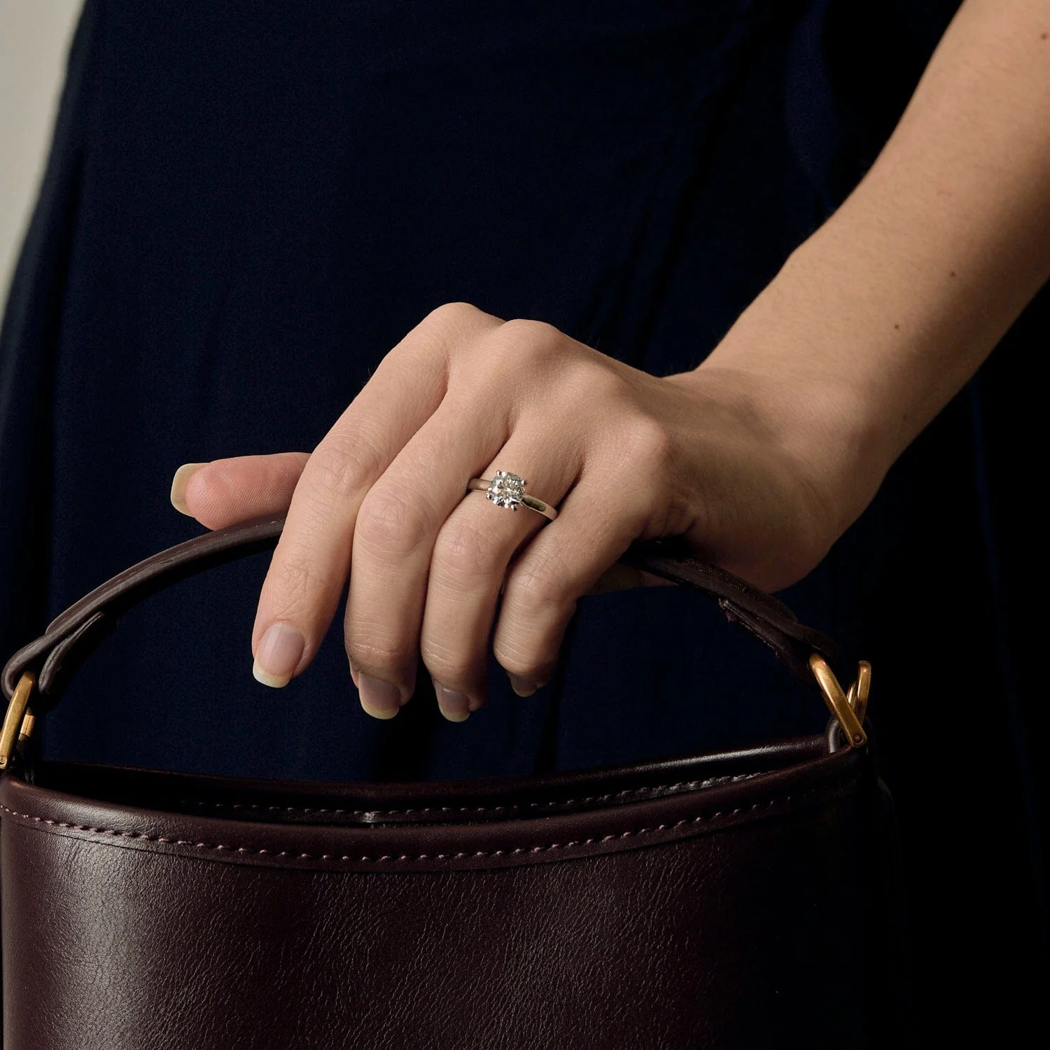 Ring Solitaire in platinum and 1.50 carat diamond  - Image 2