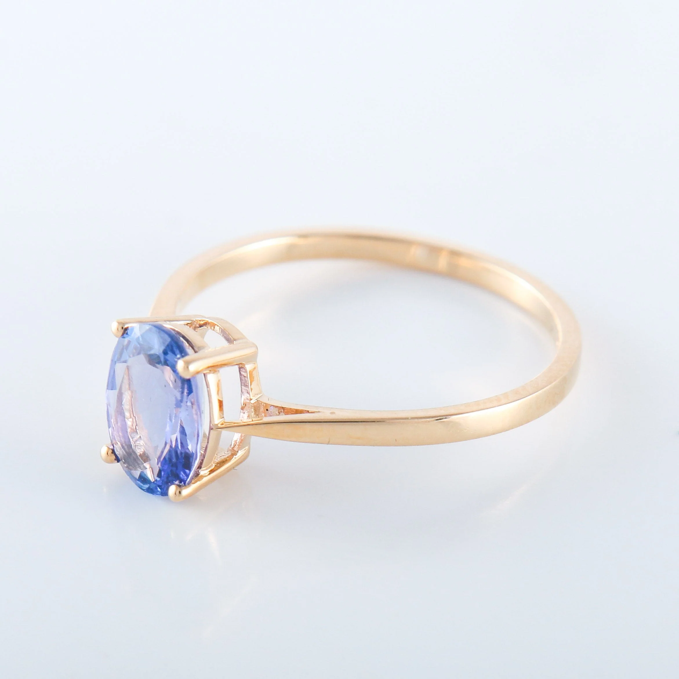 Oval Tanzanite Ring - Image 2