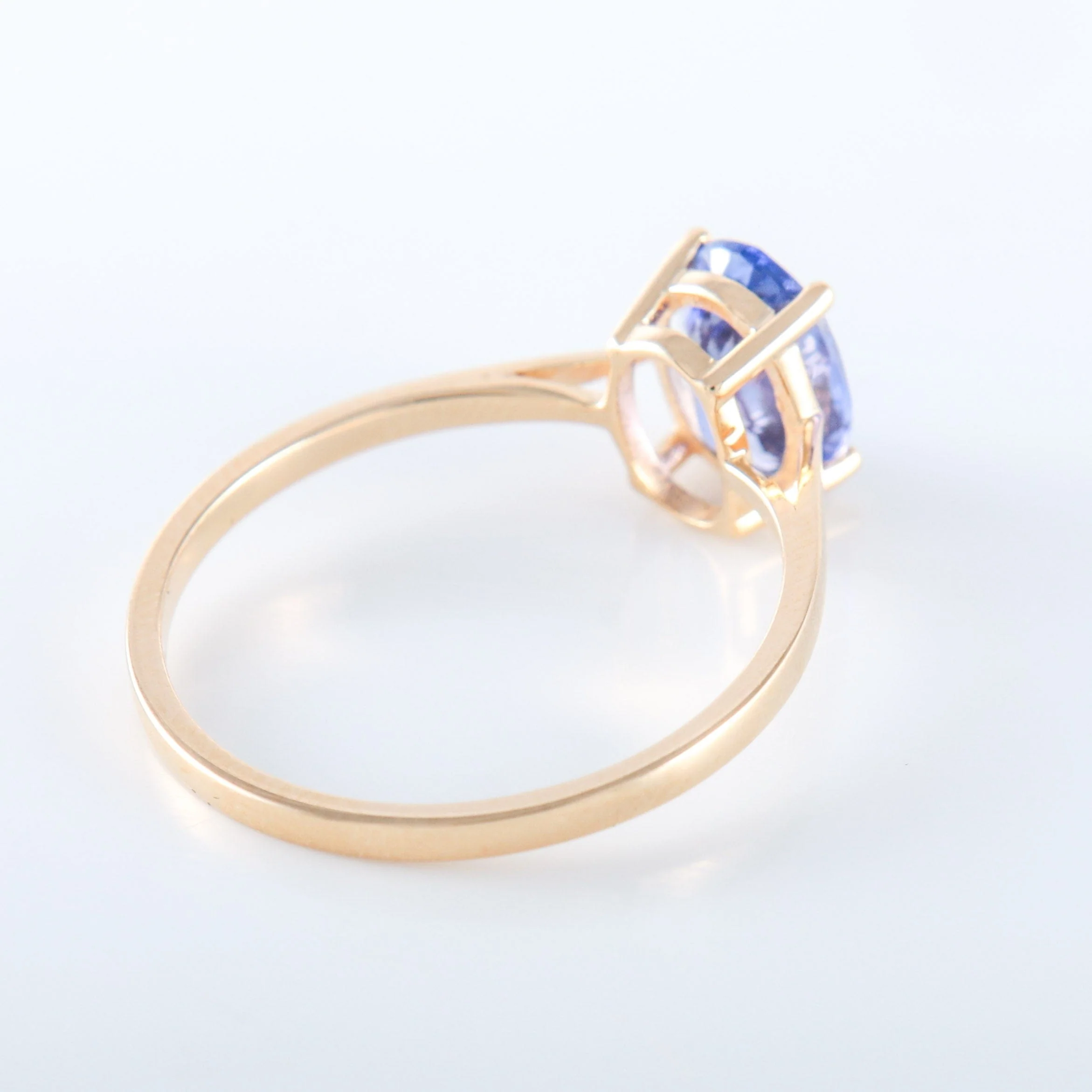 Oval Tanzanite Ring - Image 6