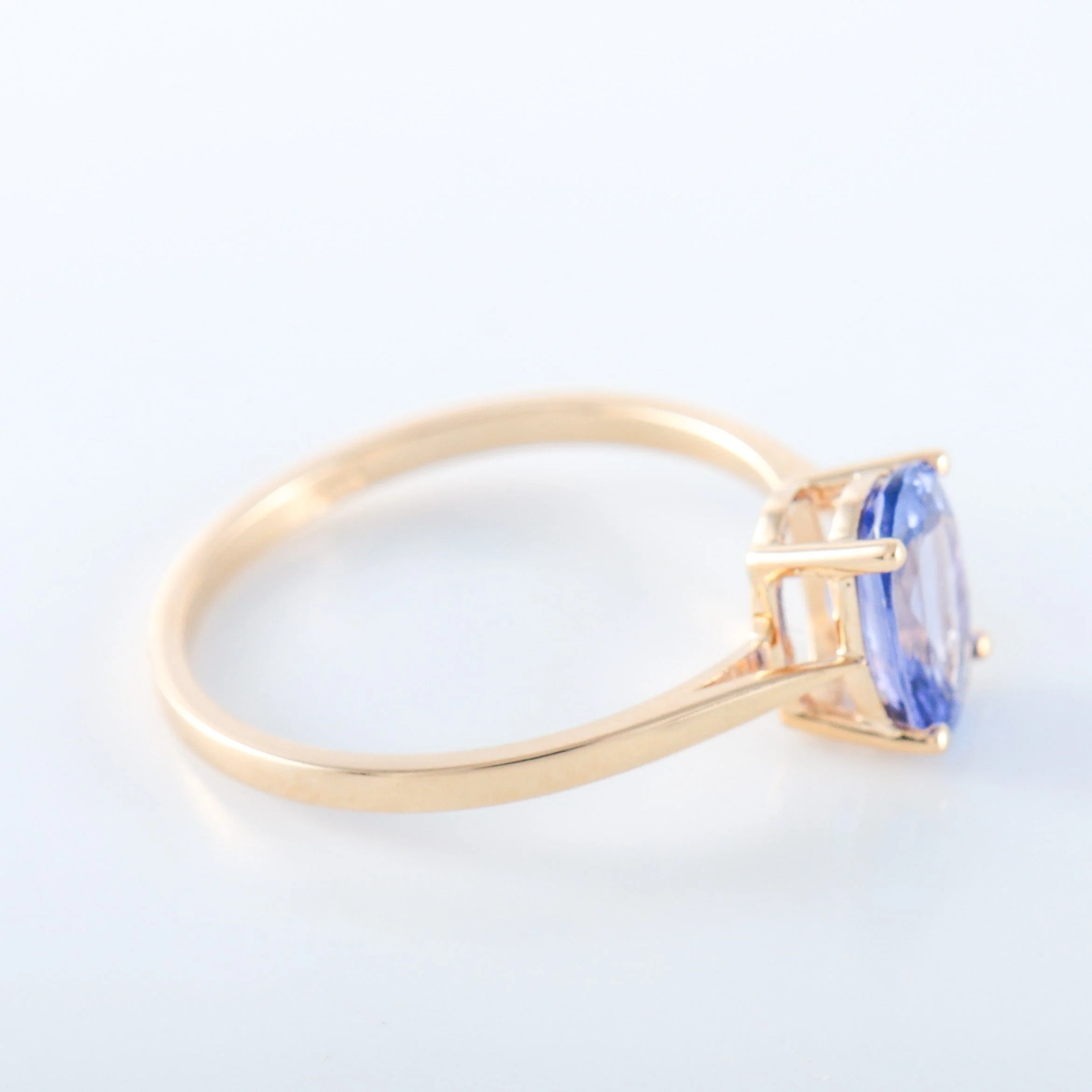 Oval Tanzanite Ring - Image 7
