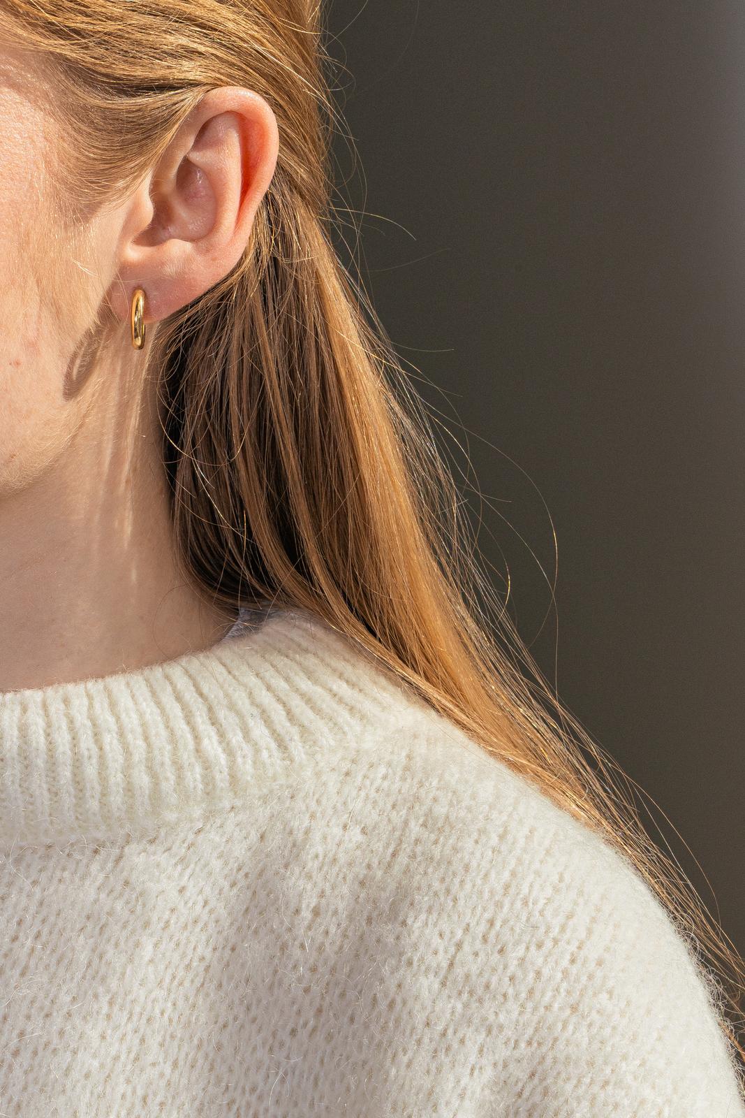Yellow gold hoop earrings  - Image 2