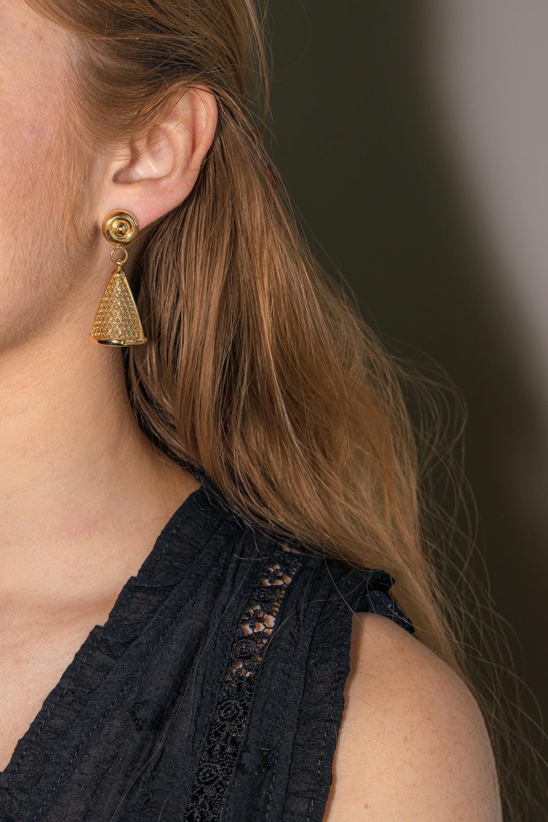Yellow gold drop earrings  - Image 2