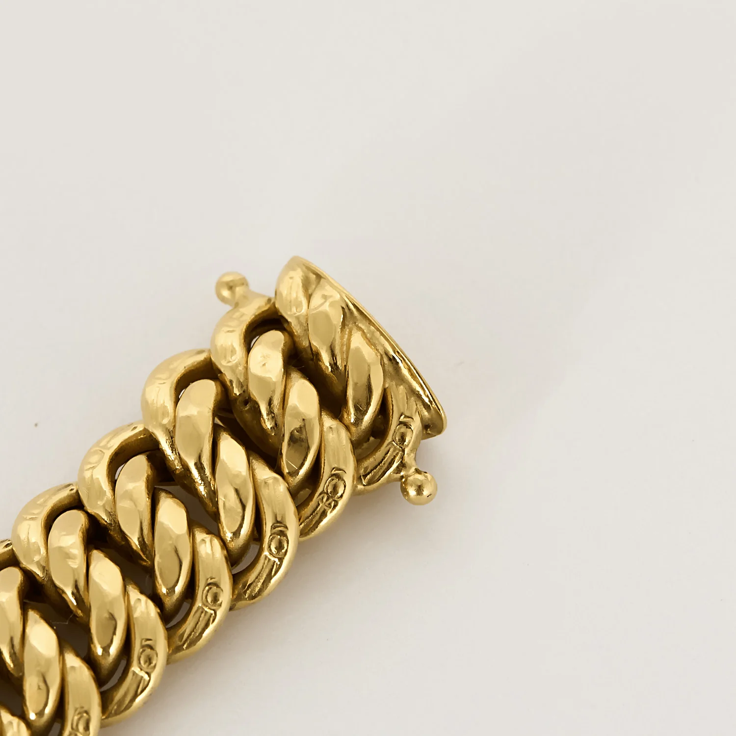 Yellow gold bracelet at Link Russian  - Image 5
