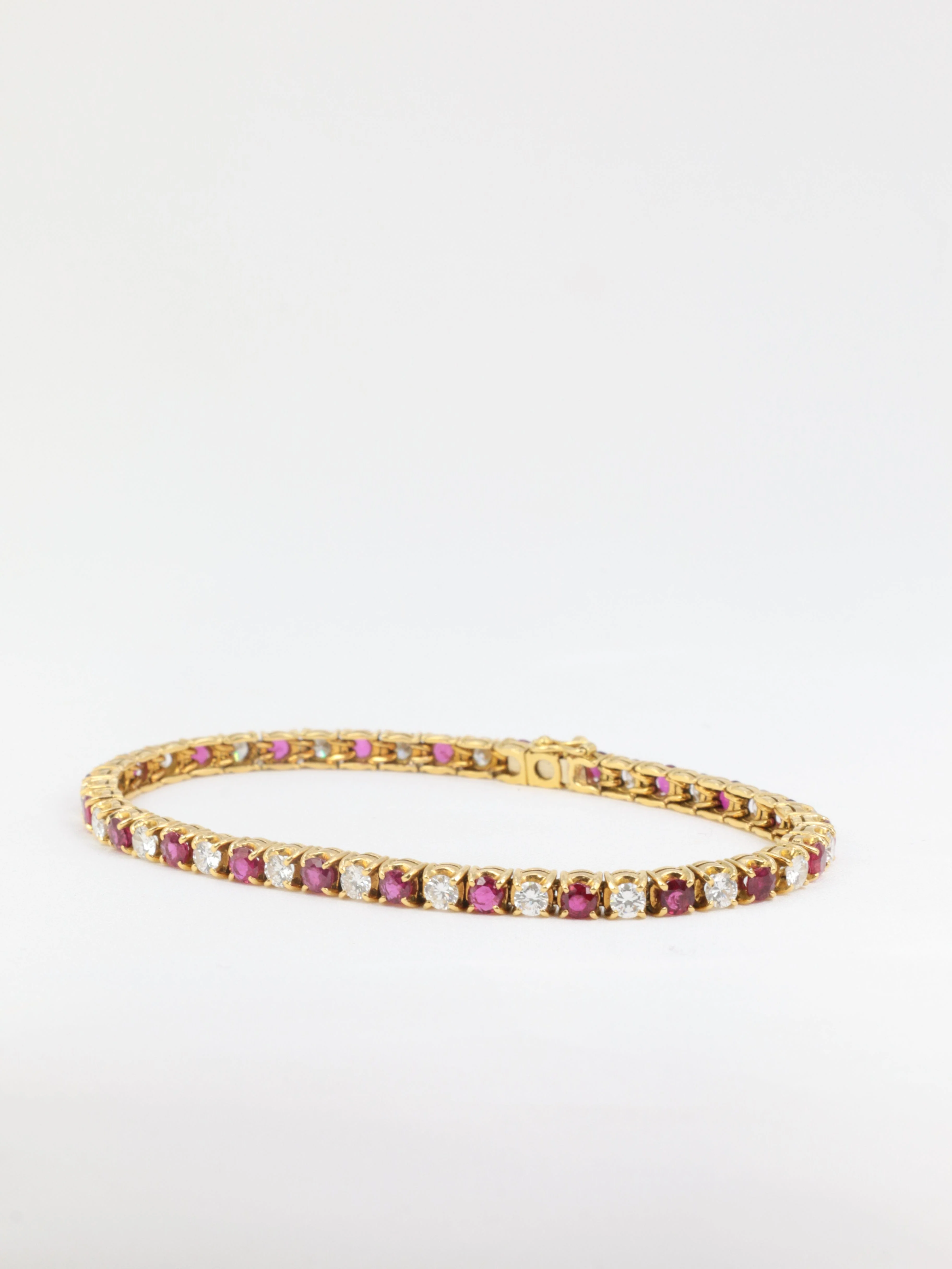 Vintage tennis bracelet in gold, rubies and diamonds - Image 7