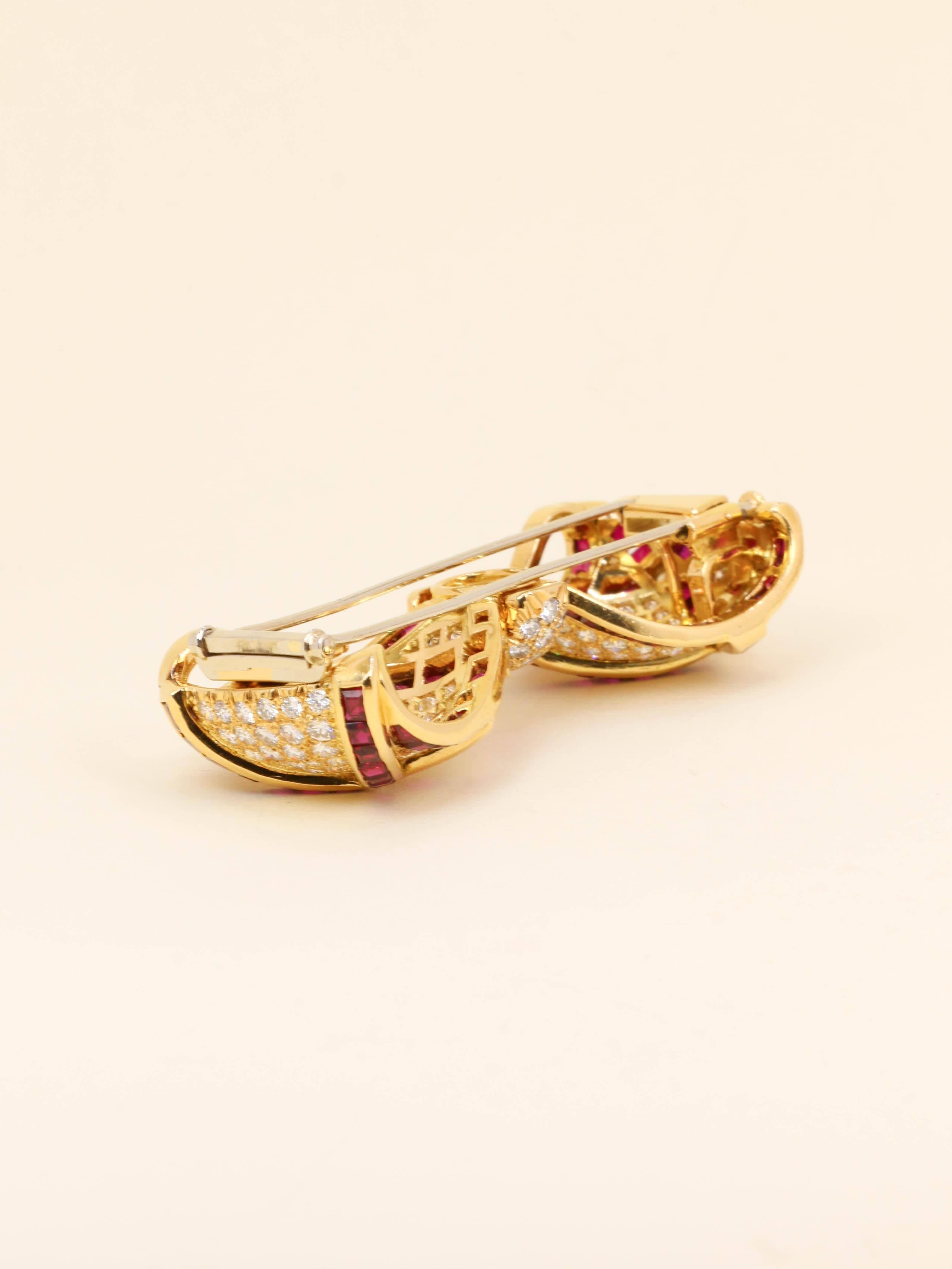 Yellow gold bow brooch with rubies and diamonds  - Image 5