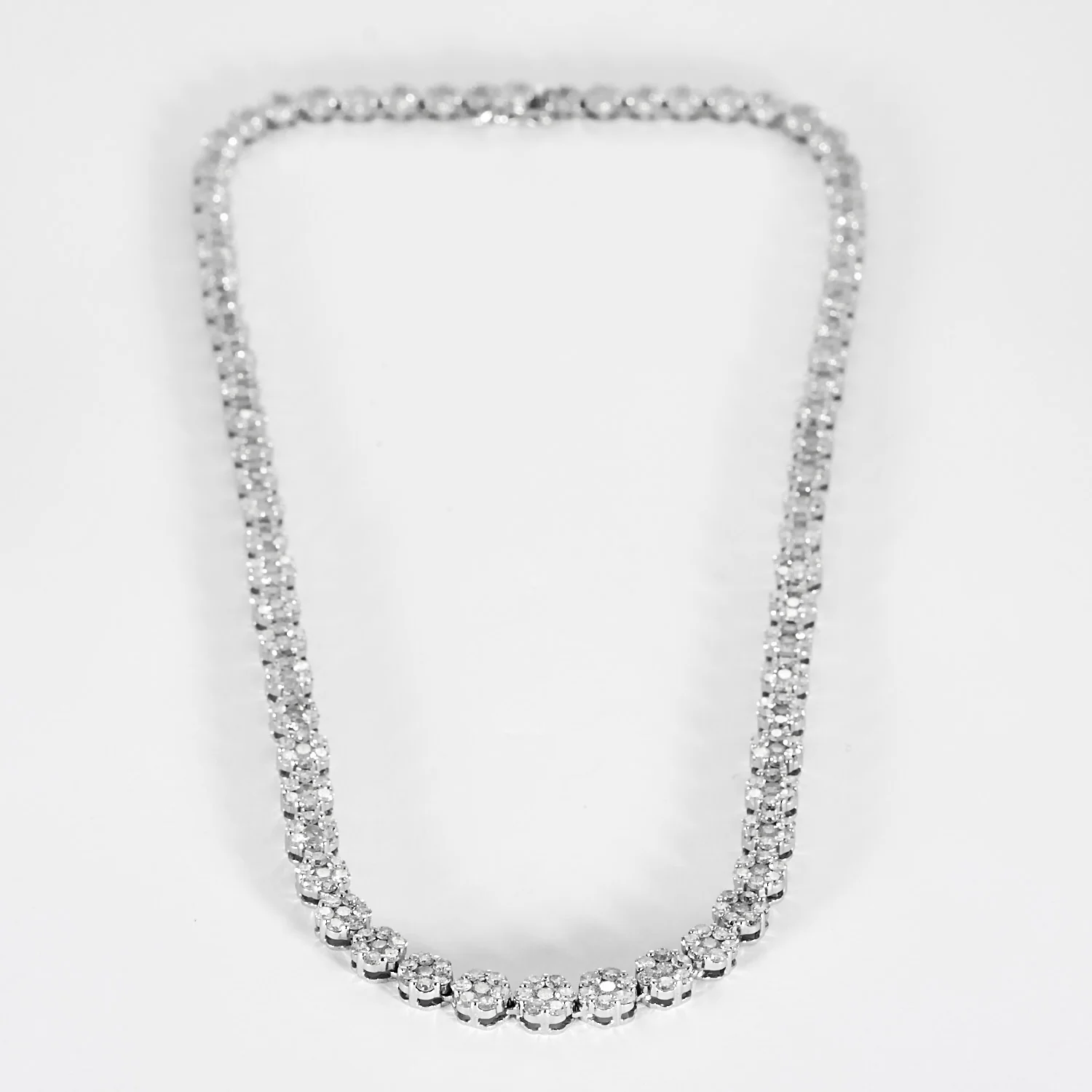 18k White Gold Diamond Necklace  - Image 3