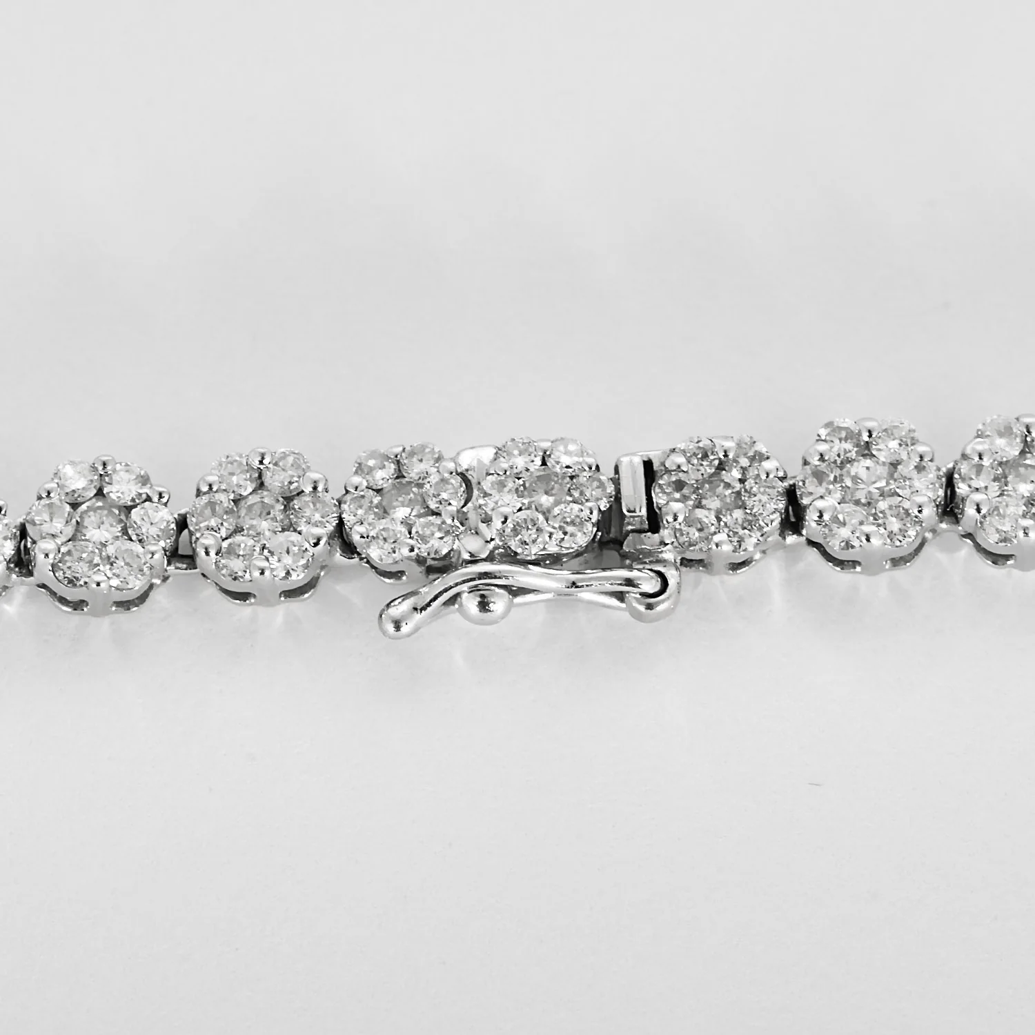 18k White Gold Diamond Necklace  - Image 5