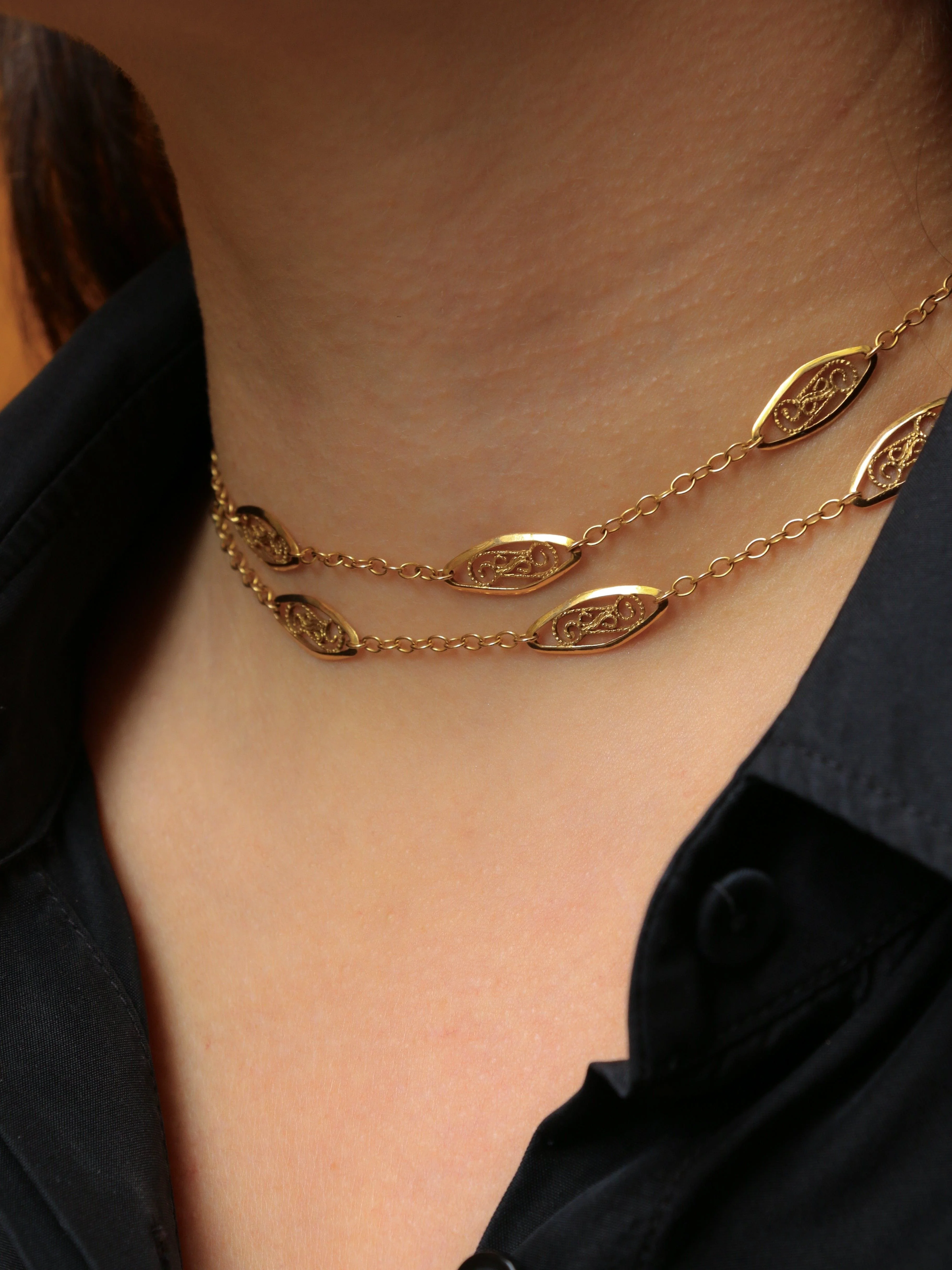 Art Nouveau Channel Link yellow gold filigree - Image 6