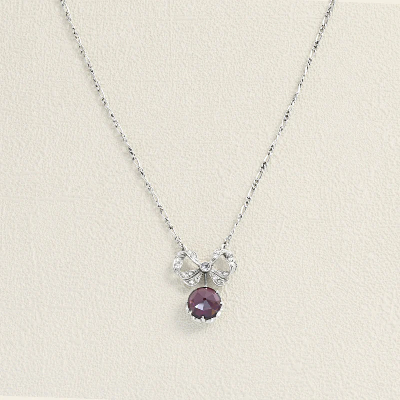 Necklace platinum, Garnet and Diamonds 