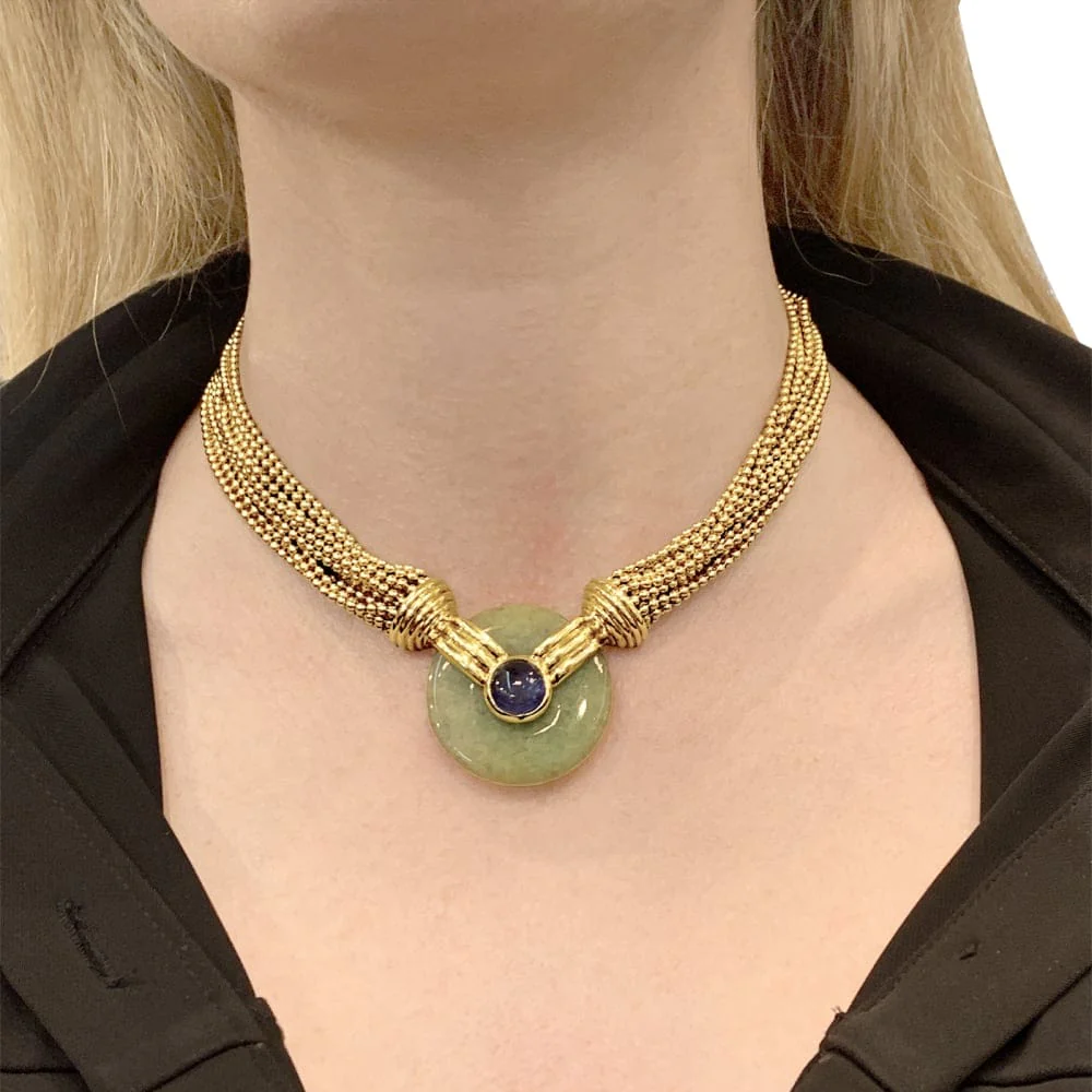 Verney necklace, yellow gold, jade and sapphire. - Image 7
