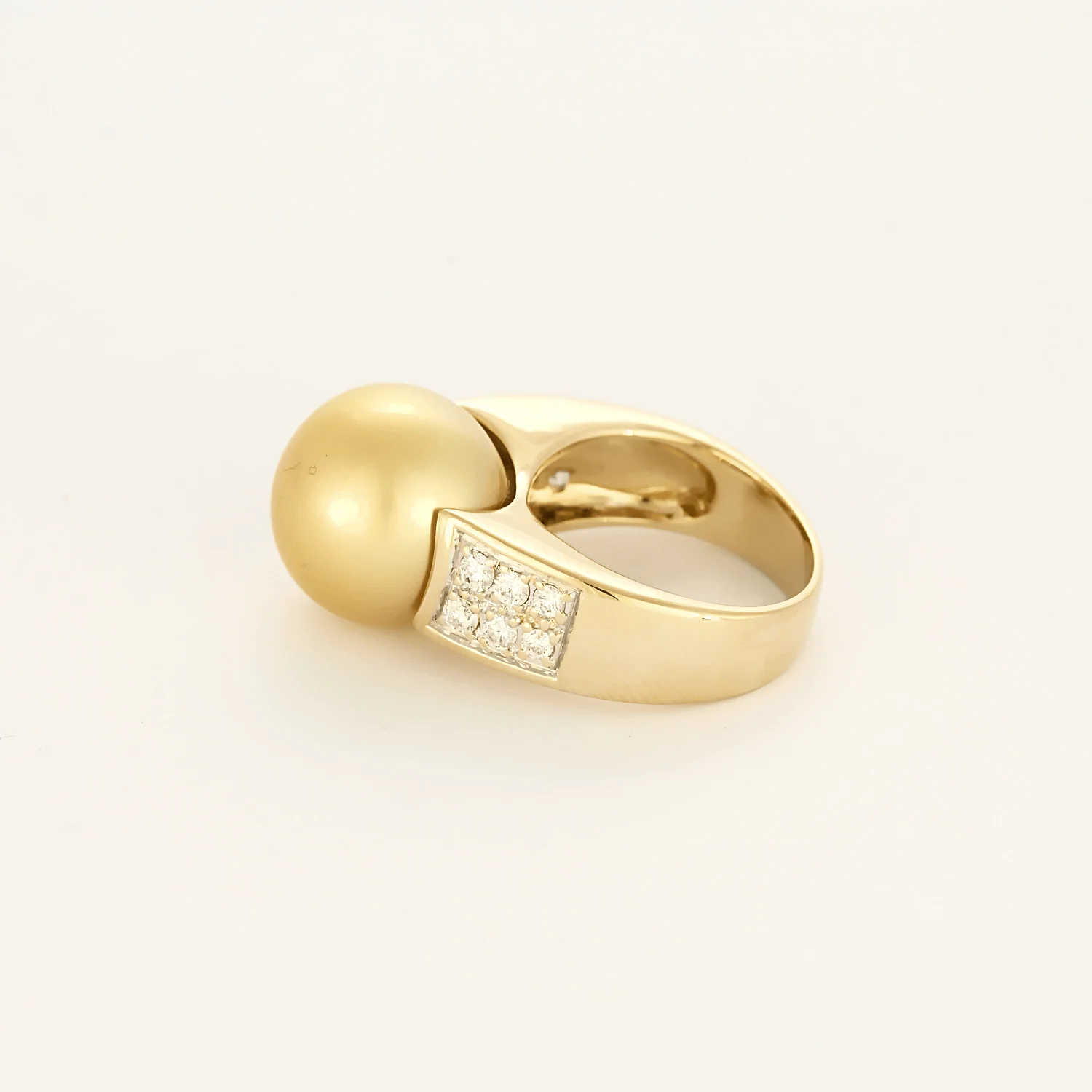 Yellow gold, white gold, diamond and Gold cultured pearl ring  - Image 4
