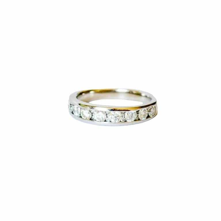 gold ring with diamonds - Image 4
