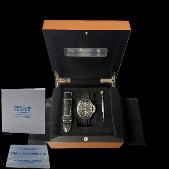 Panerai Luminor Base Watch - Image 11