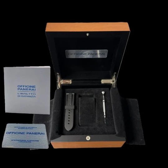 Panerai Luminor Marina Watch  - Image 11