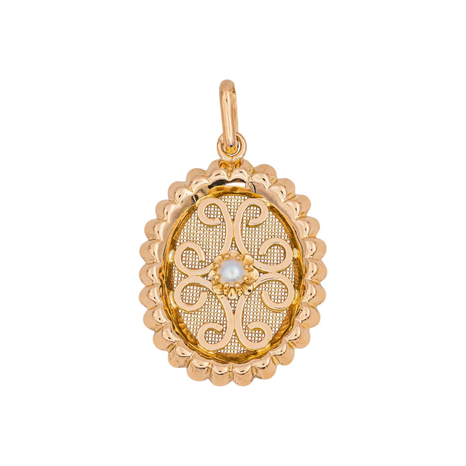Yellow gold pendant with half fine pearl 
