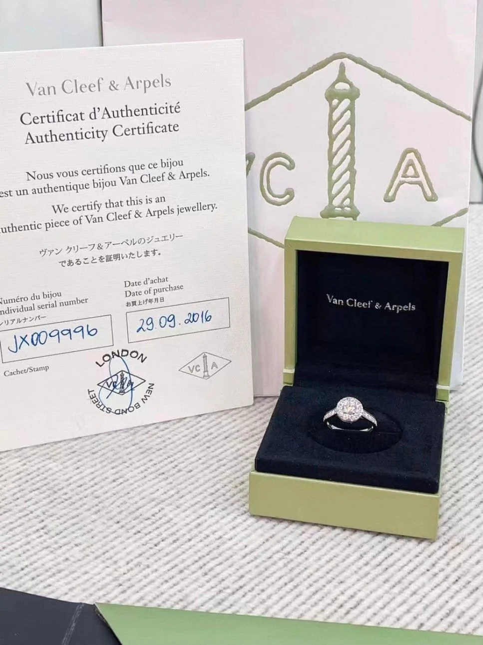 Van Cleef & Arpels Icon - 0.5 ct diamond ring  - Image 5