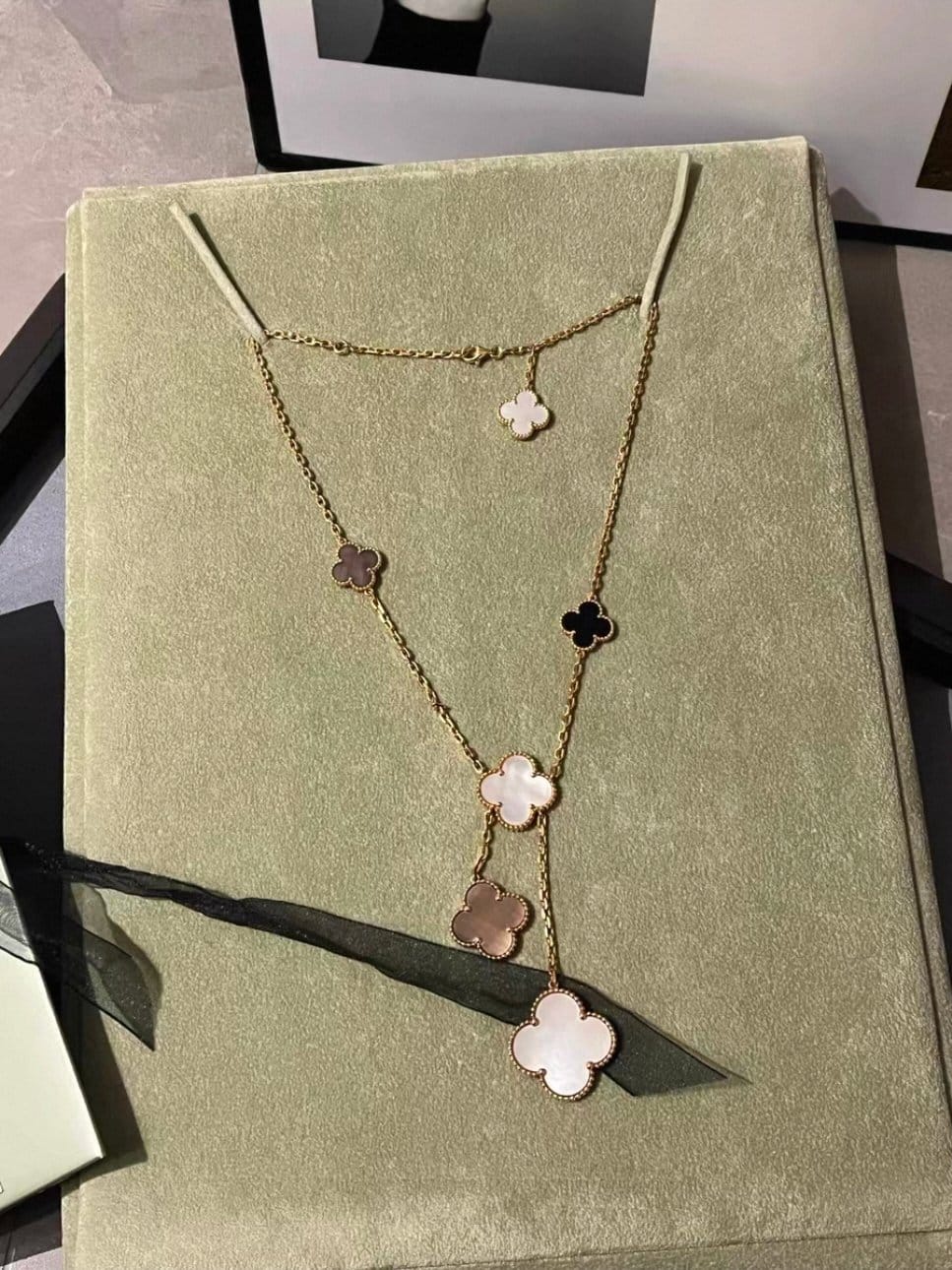 Van Cleef & Arpels Magic Alhambra - 6-motif necklace  - Image 5